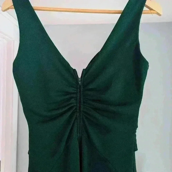 Emerald Green Windsor Sundae Sweetheart Side-Slit Gown - Picture 5 of 9